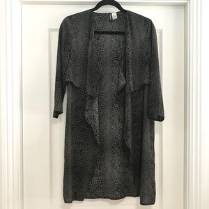 H&M Light Weight Overshirt - Size 2